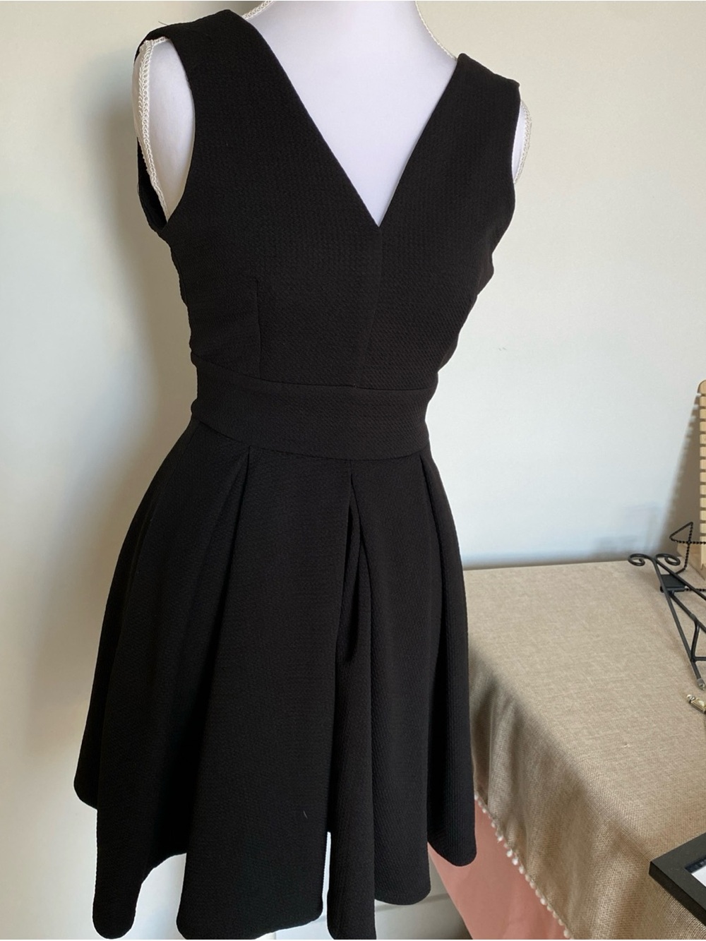 Sleeveless Black V-Neck Mini Dress
